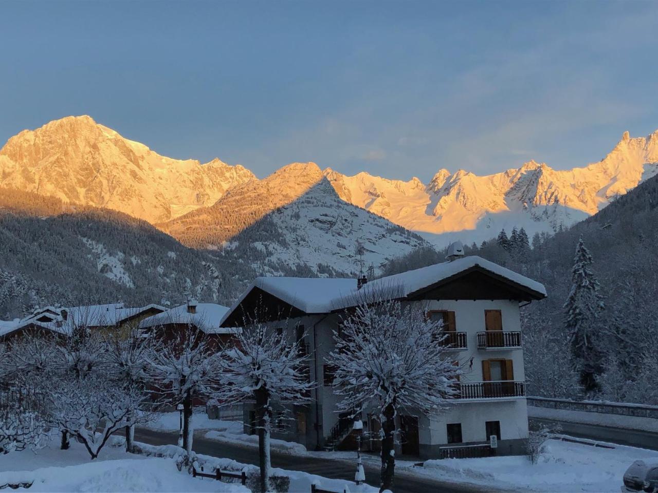 Hotel Edelweiss Pré-Saint-Didier Zewnętrze zdjęcie